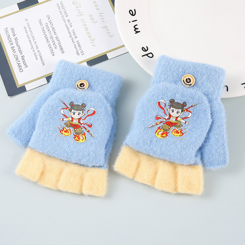 Fiús gyerekeknek való kesztyű kristályfonalból, átalakítható félujjas kialakítással és mesefigurás mintával, melegen tartja, 3–8 év közötti korosztálynak