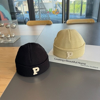 Pletena dječja kapa, kupolasti vrh, bez obruba, akril 81–95%, zima, za 6–12 mjeseci