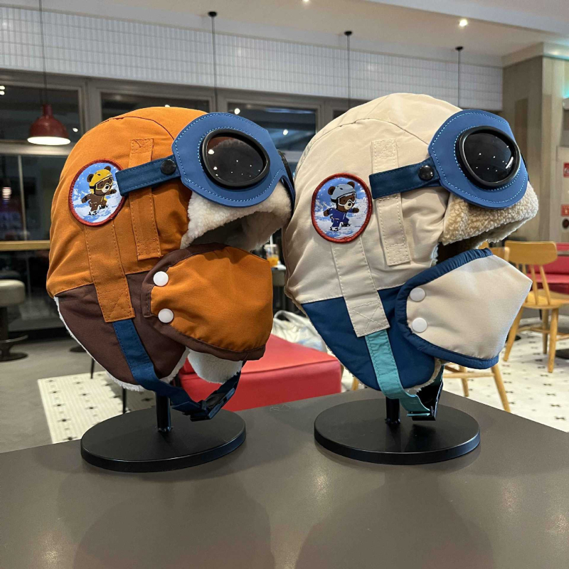 Căciulă Lei Feng pentru copii, design urs, cu protecție împotriva vântului pentru urechi, căptușită cu fleece, formă domă