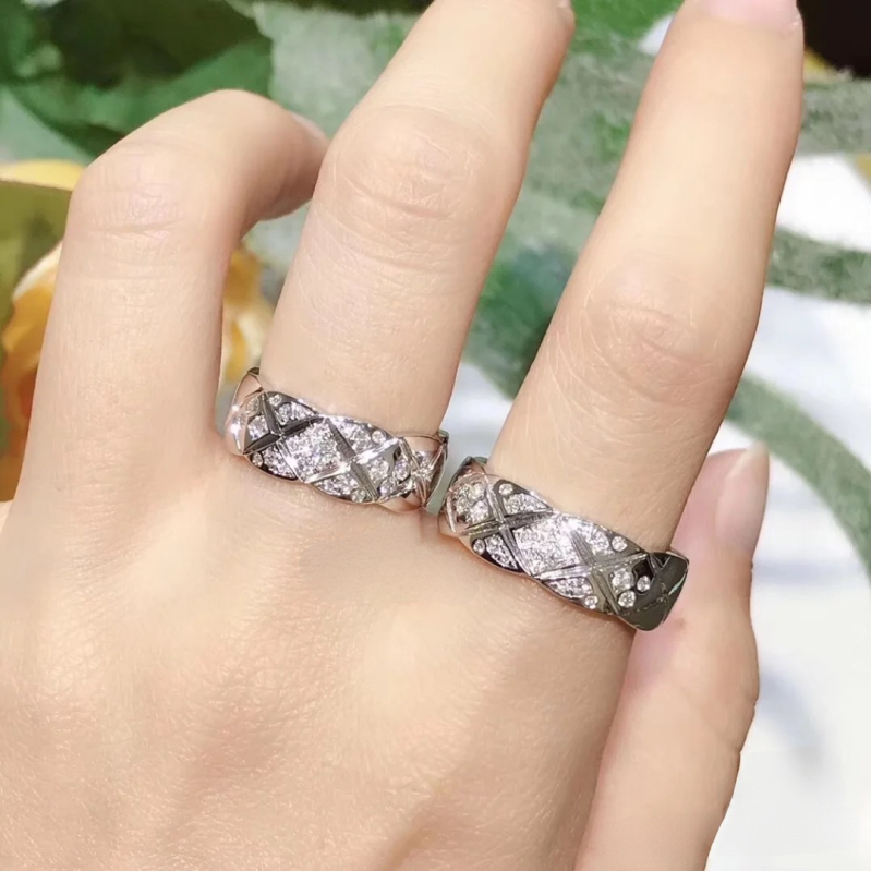 Prsten od legure s pozlaćivanjem 18K, rhombus mrežni dizajn, CNC ugravirano, Seiko završna obrada, unisex