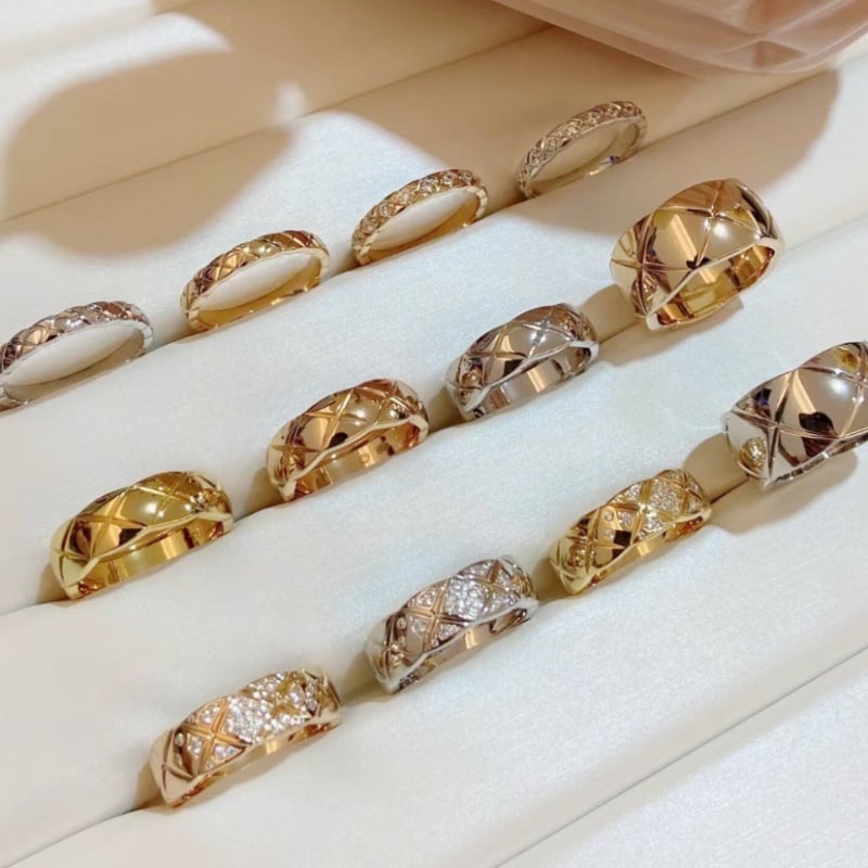 Prsten od legure s pozlaćivanjem 18K, rhombus mrežni dizajn, CNC ugravirano, Seiko završna obrada, unisex