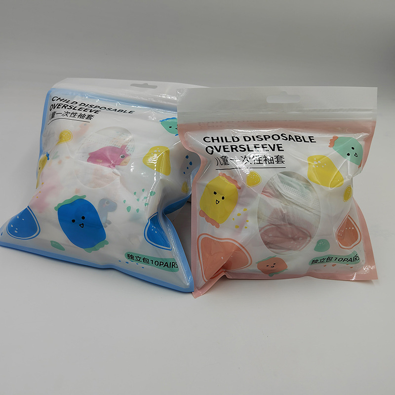 Vienkartinės vaikų rankovių dangteliai – atsparūs vandeniui, dėmėms atsparūs, kvėpuojanti membrana, neausta medžiaga, 10 porų pakuotėje