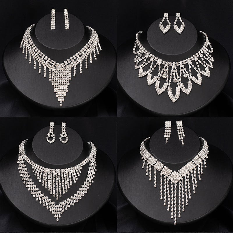Metalni set ogrlice i naušnica s privjescima od miješanih kamenja, kapljasti i geometrijski oblici, galvanizirano prekrivanje, težina 54 g