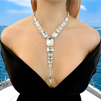 Set ogrlice i naušnica od legure, obrada dijamantom, privjesak s rhinestones, lanac u obliku vodnog vala, lagani luksuz stil