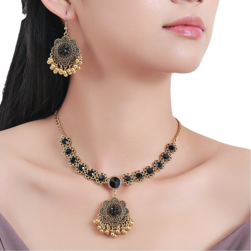 Set ogrlice s geometrijskim cvjetnim dizajnom, metal, privjesak s rhinestones, normalan lanac, 49,5 g, proljeće 2024