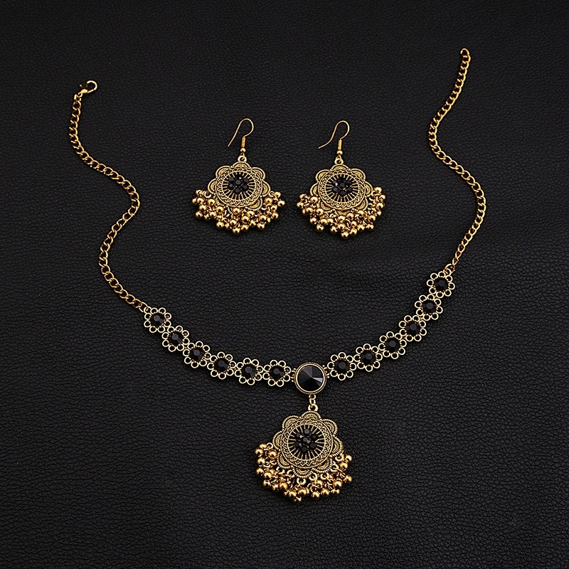 Set ogrlice s geometrijskim cvjetnim dizajnom, metal, privjesak s rhinestones, normalan lanac, 49,5 g, proljeće 2024