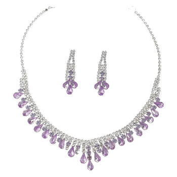 Set naušnica i ogrlice – umjetni kristal, kapljasti oblik, običan lanac, duljina 31–40 cm, težina 28 g