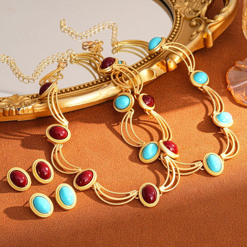 Középkori vintage nyaklánc és fülbevaló készlet kulcscsonti lánccal, ötvözet, elektropácolás, minta: szív / vízcsepp / harang