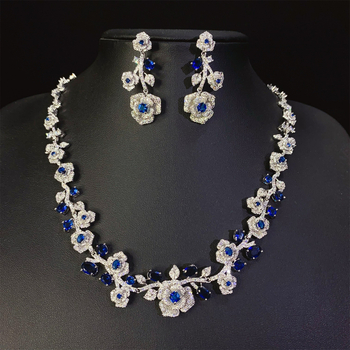 Cirkón ékszer szett: Női nyaklánc és fülbevaló, csavart lánc, beépített cirkón, ötvözet medál, minta: szív / vízcsepp / harang