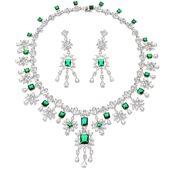 Női ékszerszett: rézből készült nyaklánc és fülbevaló, elektroplakkal, vegyes kövek beépítés, virágmotívum