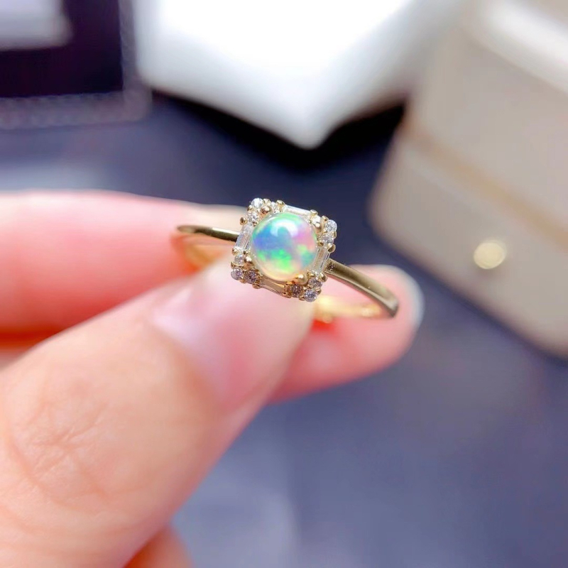 Réz ékszerszett: fülbevaló, nyaklánc és karkötő O- lánccal, elektroplattált felület, medál rézből, virágmintás