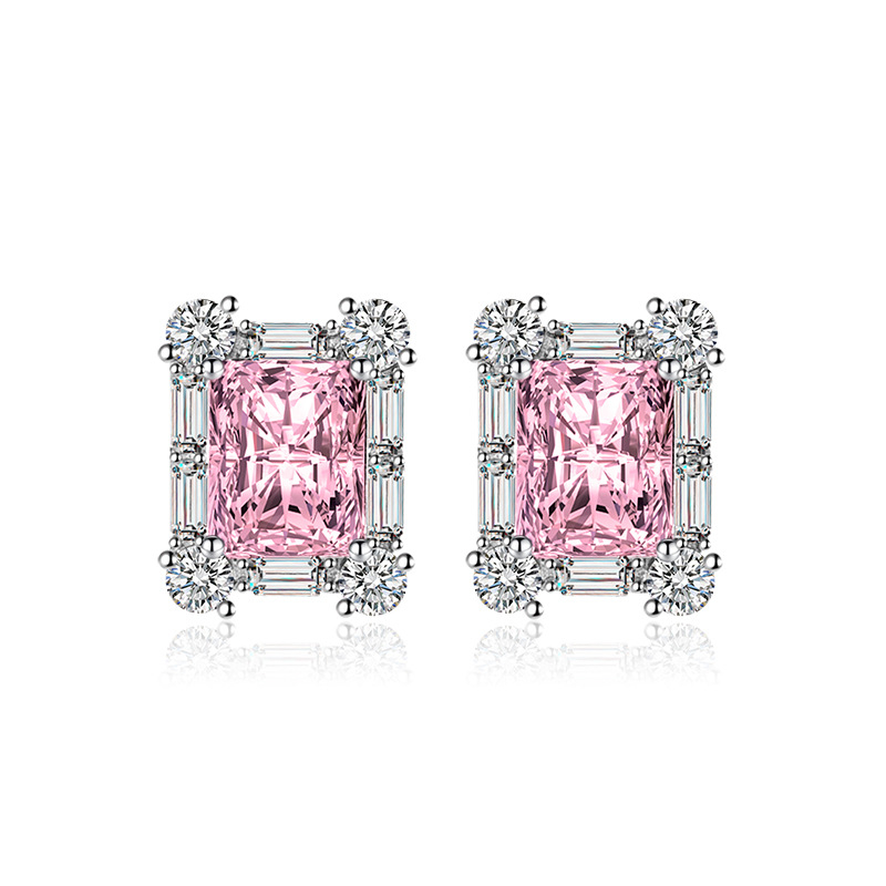 Női ékszerszett: fülbevaló, nyaklánc és karkötő; réz anyag, téglalap alakú medállal, O-lánc, geometrikus, könnyed luxus