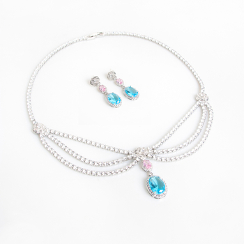 Set de bijuterii din cupru cu pandantiv floare din zircon, cercei și colier, inlay, lanț cu zale sferice, bijuterii feminine de lux