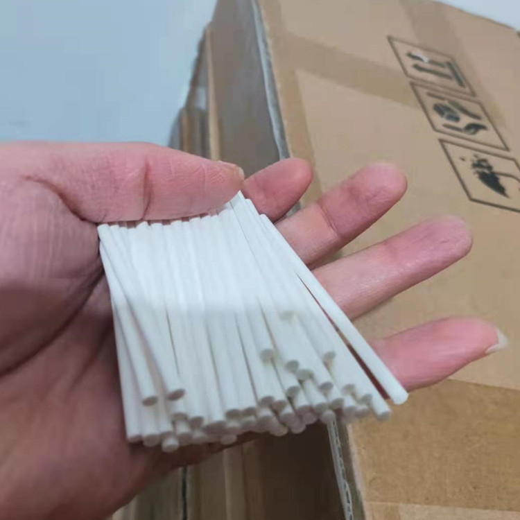 Paberist lollypop-tikkud – ümarad, 100 tk, bränd Full