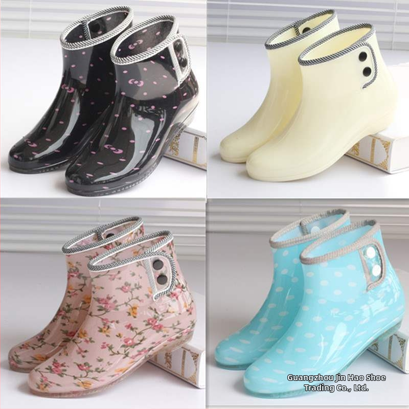 Sievietēm PVC lietus zābaki, ar fleece iekšpusi, īss augums, pretslīdēšana, ūdensizturīgi, dārza kurpes (PVC augšdaļa; īss augums; fleece iekšpuse; ūdensizturīgi; pretslīdēšana)