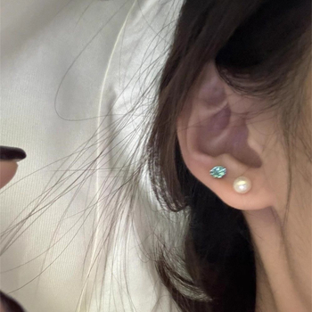 How Sweet geometrijski naušnice od titan čelika sa Seiko završnom obradom, proljeće 2025