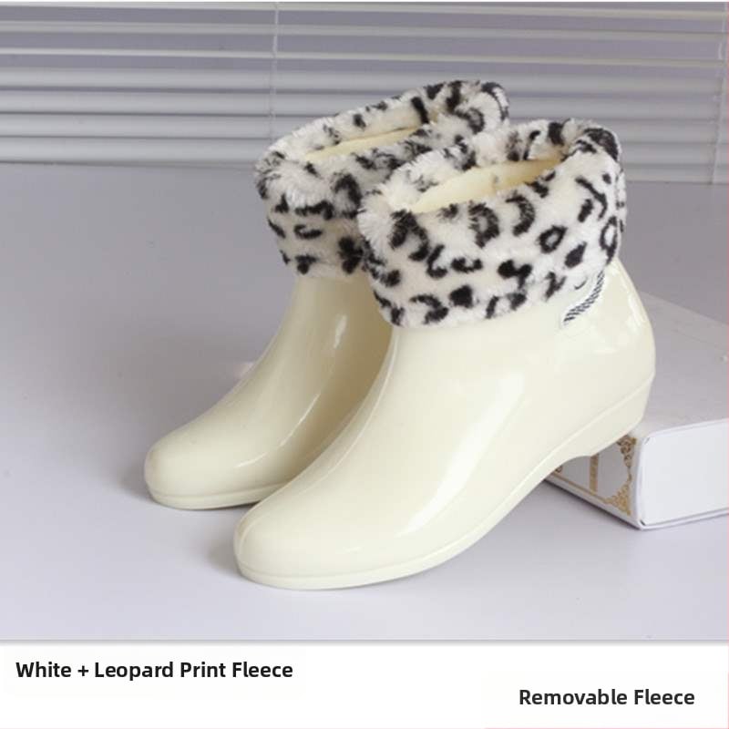 Sieviešu PVC lietus zābaki, īss augstums, ūdensnecaurlaidīgi, neslīdoši, ar flīsa iekšpusi