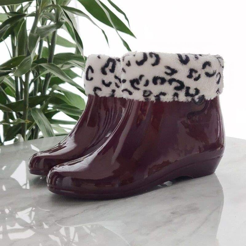 Sieviešu PVC lietus zābaki, īss augstums, ūdensnecaurlaidīgi, neslīdoši, ar flīsa iekšpusi