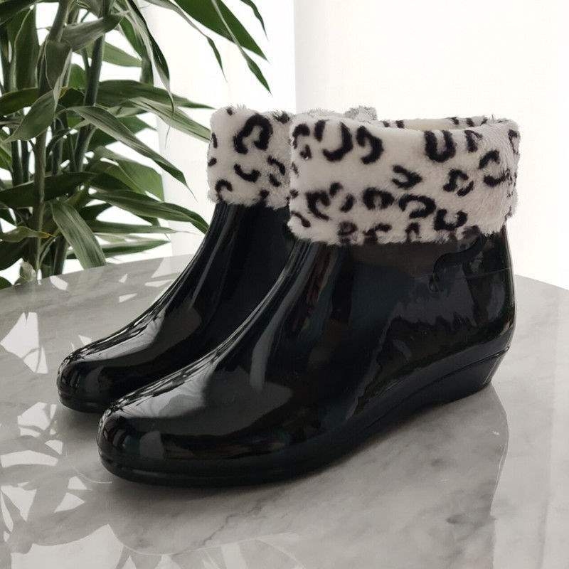 Sieviešu PVC lietus zābaki, īss augstums, ūdensnecaurlaidīgi, neslīdoši, ar flīsa iekšpusi