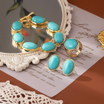 Set de bijuterii vintage din cupru placat cu aur, piatră naturală ovală, cercei, brățară și inel