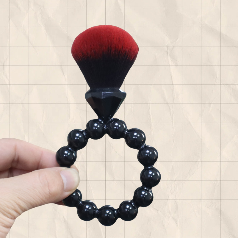 Beautiful and Happy meigikäsn pudrile ja põsepunale – sünteetilised karvad, plastist vars, kaasasoleva koti pakend, üks tükk