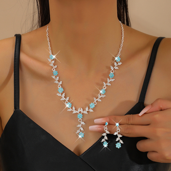 Set nakita od legure s cvjetnim uzorkom i rhinestones – ogrlica i naušnice, elektroplatirani završetak