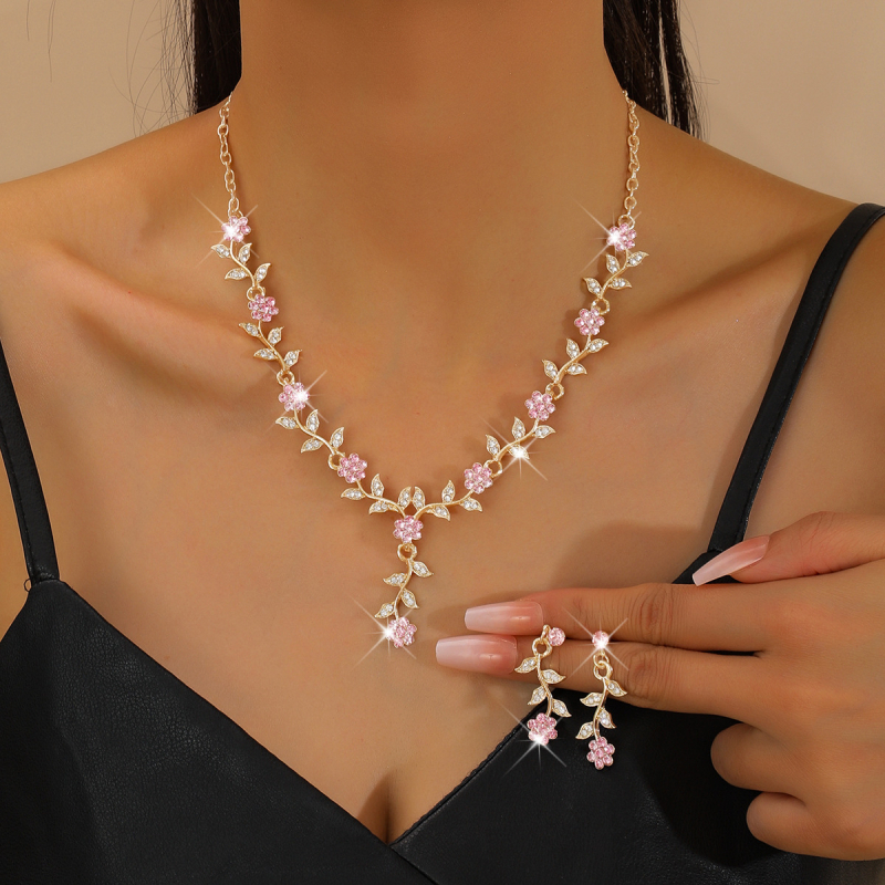 Set nakita od legure s cvjetnim uzorkom i rhinestones – ogrlica i naušnice, elektroplatirani završetak
