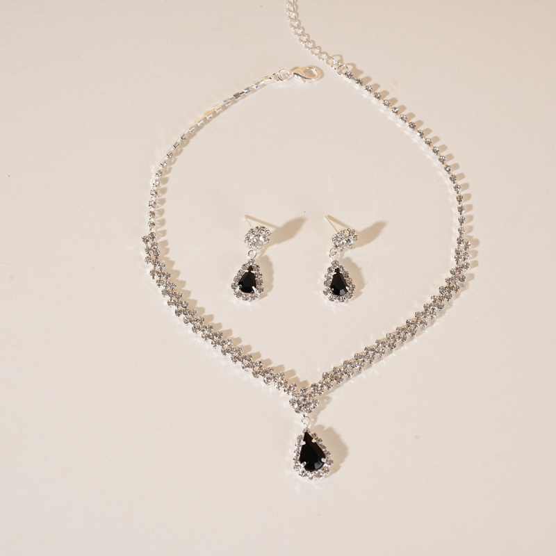 Set nakita: naušnice i ogrlica s rhinestone privjeskom u obliku kapljice vode, oblici srce/kapljica/zvono, standardni lanac, elektroplatiranje