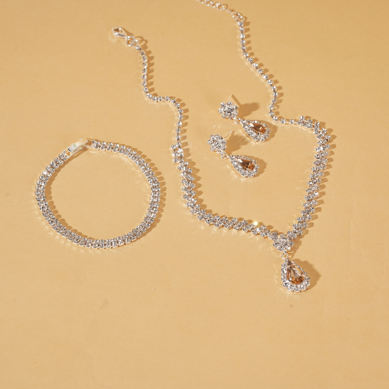 Set nakita: naušnice i ogrlica s rhinestone privjeskom u obliku kapljice vode, oblici srce/kapljica/zvono, standardni lanac, elektroplatiranje