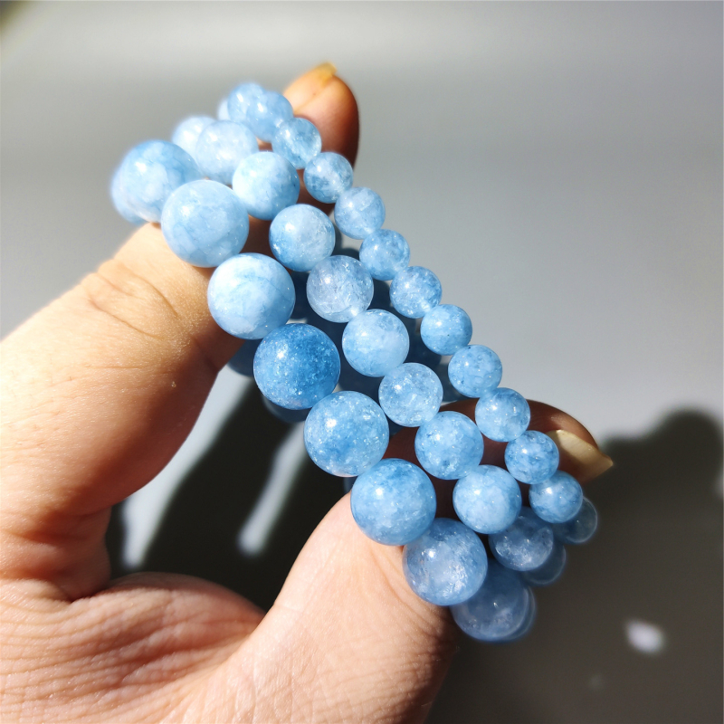 Narukvica kvarc chalcedon, ručno izrađena, unisex geometrijski dizajn, poklon nakit