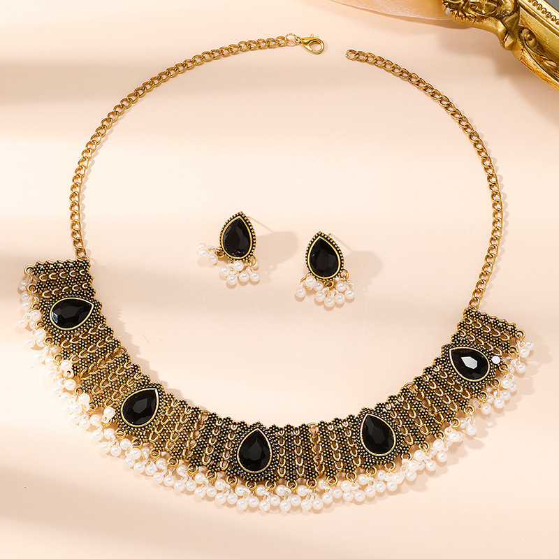 Vintage set ogrlice i naušnice u indijskom retro stilu s perlama i rhinestones, od legure, elektroplatina, Duo Han nakit, naušnice + ogrlica, običan lanac