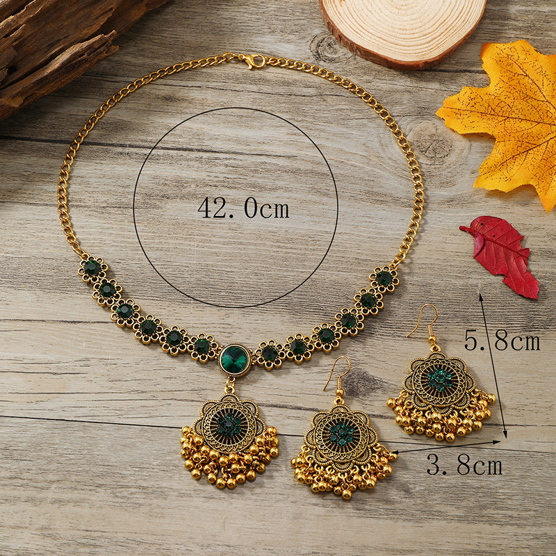 Vintage set ogrlice i naušnice u indijskom retro stilu s perlama i rhinestones, od legure, elektroplatina, Duo Han nakit, naušnice + ogrlica, običan lanac