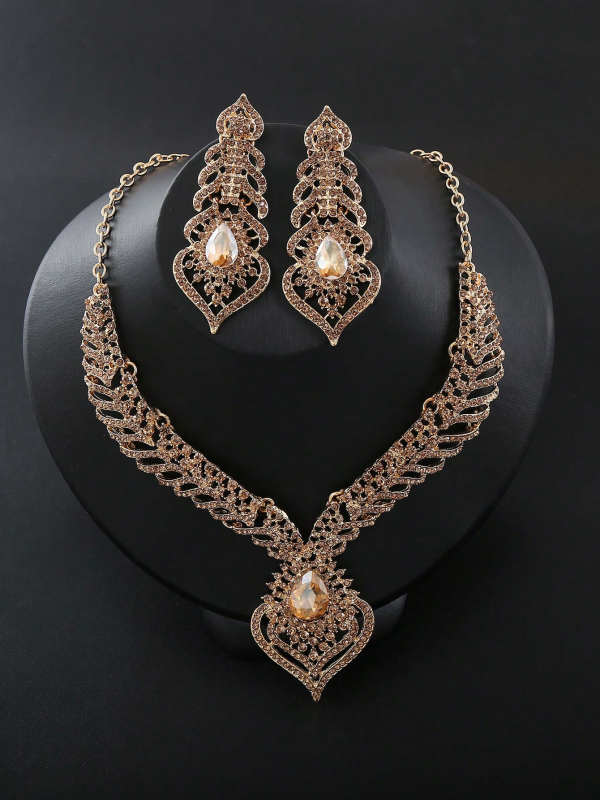 Dva dijela nakita: ogrlica i naušnice od legure sa kristalima, retro stil, elektroplatiranje