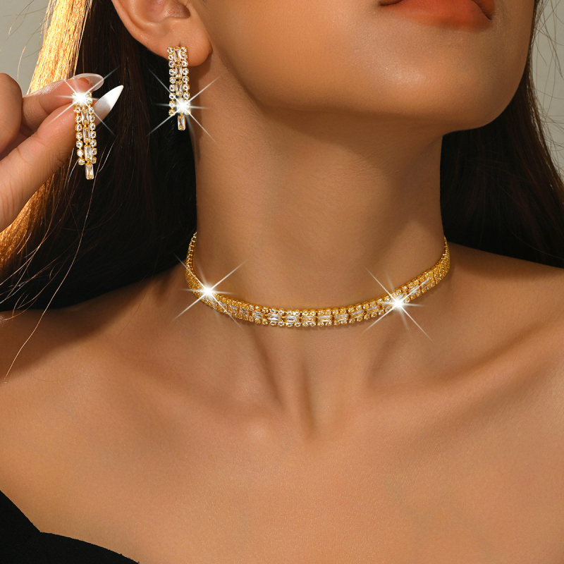 Set nakita: ogrlica i naušnice s kandžastom lancem i kristalima (Materijal: ekološki čista bakar; Obrada: ekološko elektroplatiranje; Pattern: Cross/Crown/Roman numerals)