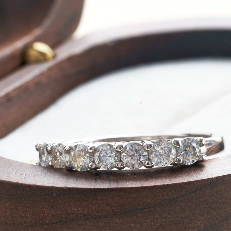 Prosperous prsten od srebra 925, četiri kandže mikrougrađivanje, moissanit okrugli 4 mm, unisex vjenčani prsten, težina 1,8 g