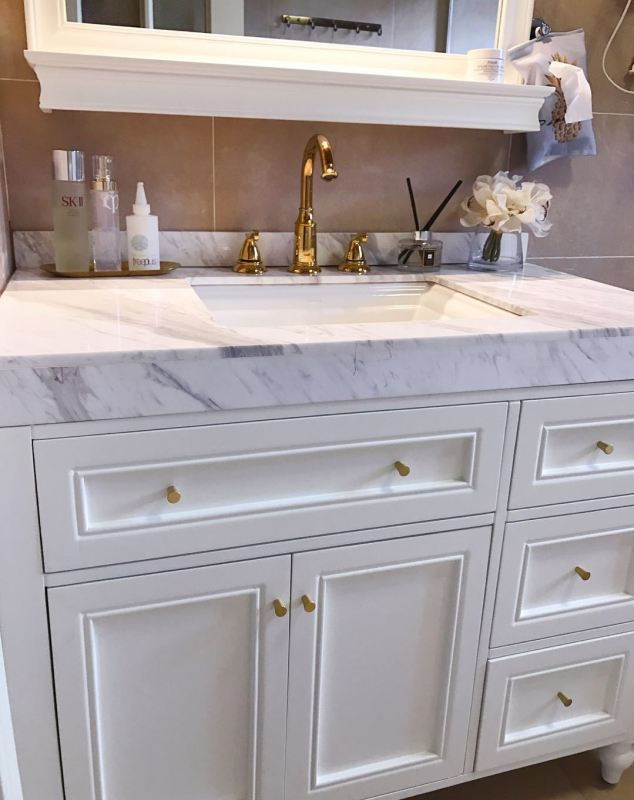 Meďová rukoväť pre dvierka skríň, zásuvky a šatníky, s antioxidačnou úpravou, model t99966552, moderný minimalistický štýl