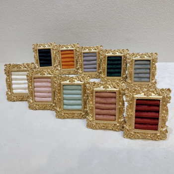 Jin xiao Дисплей за бижута - метална рамка с велурен корпус, квадратен дизайн, изработка от желязо, едночастна конструкция