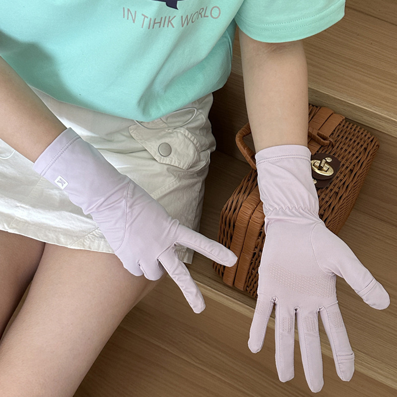 Női napvédő kesztyű nyárra – szabadtéri kerékpározáshoz, légáteresztő, UV védelem, csúszásmentes, érintőképernyő-kompatibilis; Ice Silk/Nylon anyag, 21–30% Ice Silk tartalom; teljes ujjas stílus, 2025 tavasz