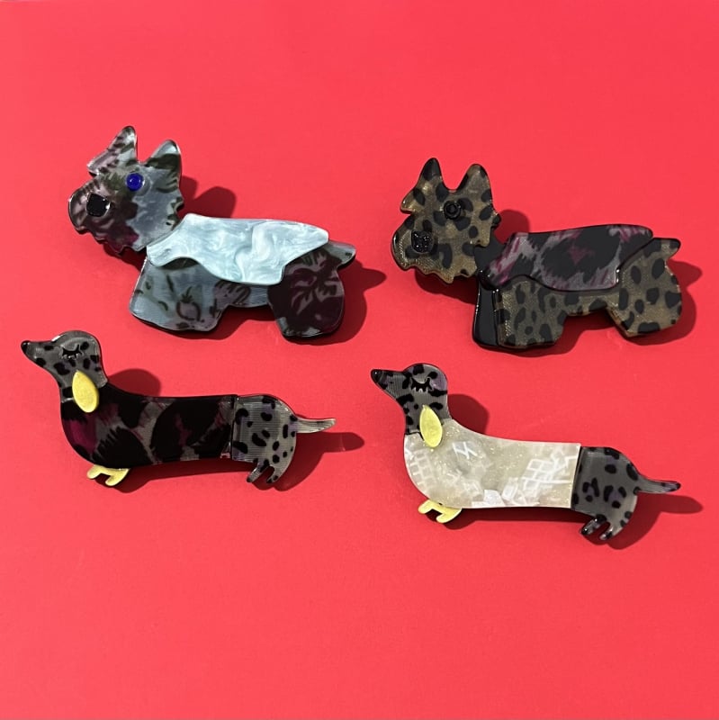 Akril Schnauzer kitűző, kézzel készített, rajzfilmszerű stílus, uniszex