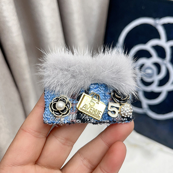 Καρφίτσα από γούνα νορκά, φλοράλ σχεδίαση, χειροποίητη, διακοσμητικό αξεσουάρ