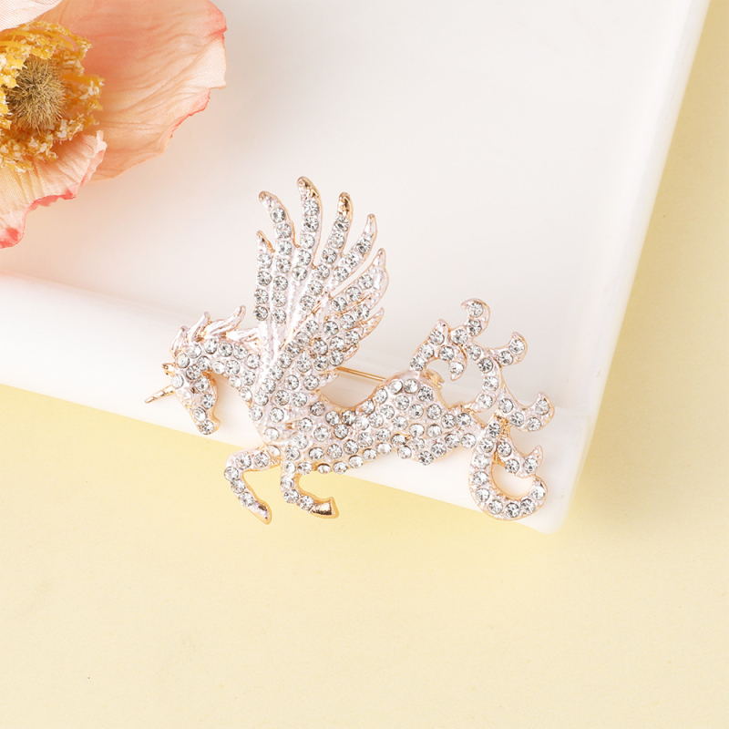 Isiya Καρφίτσα από κράμα, χειροποίητη, με διαμάντια, σε σχήμα Πήγασας – ζωικό μοτίβο