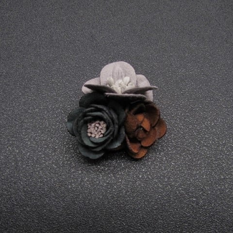 Καρφίτσα ρούχων – φλοράλ, Πρωτότυπος Σχεδιασμός; Διακόσμηση; Ρετρό Στυλ (Υλικό: Ύφασμα; Στυλ: Φλοράλ, Πρωτότυπος Σχεδιασμός; Λειτουργία: Διακόσμηση)