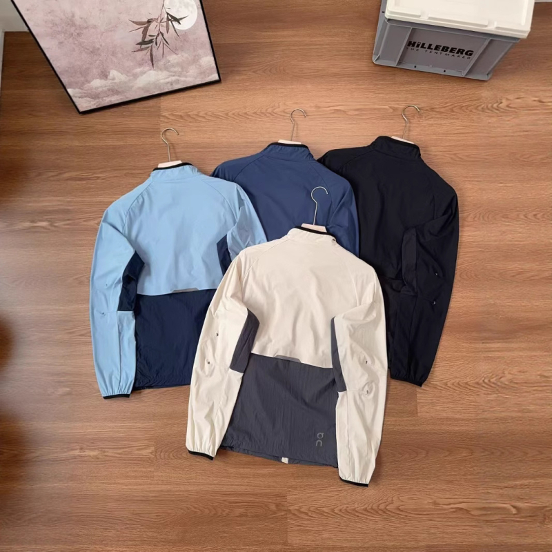 Яке за бягане – леко, с лепени шевове; UPF40+ слънцезащита; дишаща памук-полиестер смес; дълги ръкави с цип; корейски/японски свободен стил