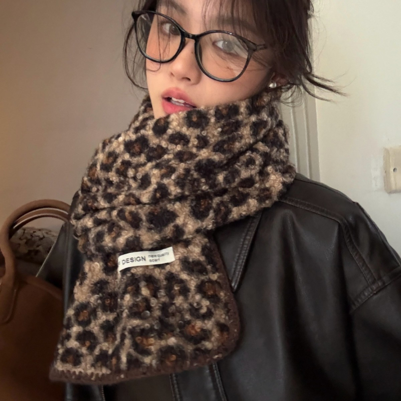 Ženski dvostrani šal s leopard uzorkom, izrađen warp knitting tehnikom, poliester (warp knitting, poliester, leopard uzorak, dvostrani)