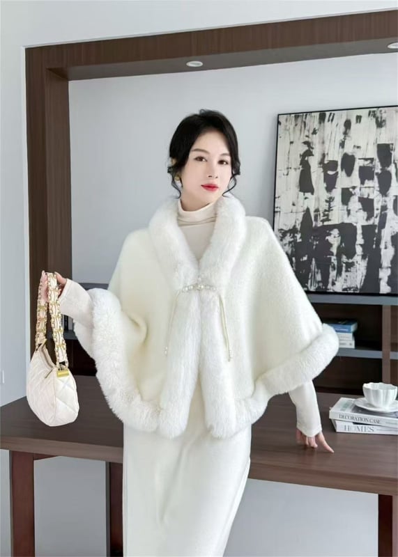 Naistele mõeldud kootud mantel rahvusliku stiiliga, akrüül/sünteetiline vill, džakard-kude, hoiab sooja