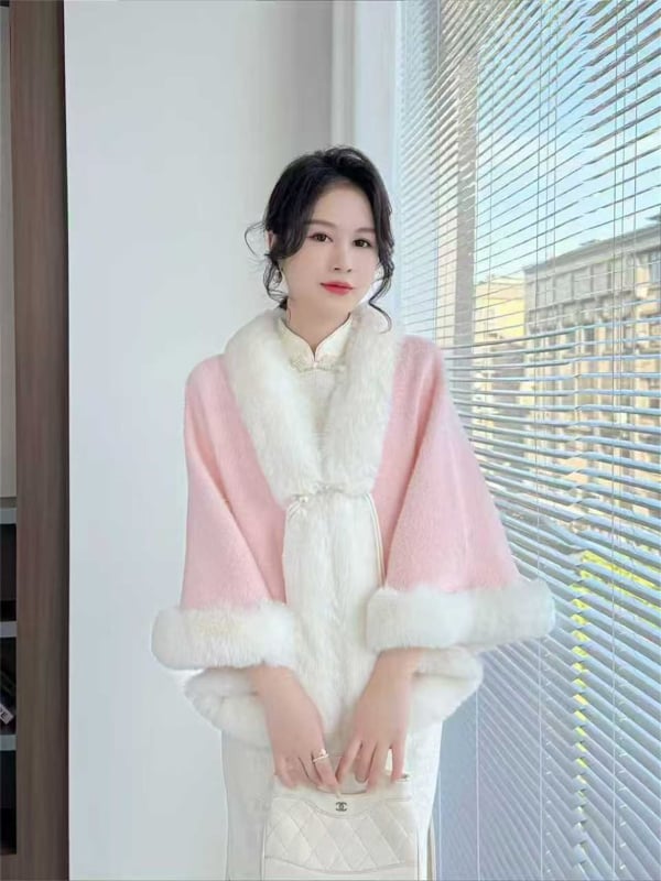 Naistele mõeldud kootud mantel rahvusliku stiiliga, akrüül/sünteetiline vill, džakard-kude, hoiab sooja