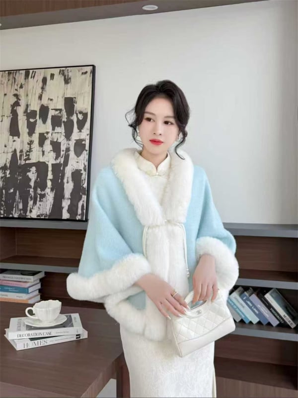 Naistele mõeldud kootud mantel rahvusliku stiiliga, akrüül/sünteetiline vill, džakard-kude, hoiab sooja