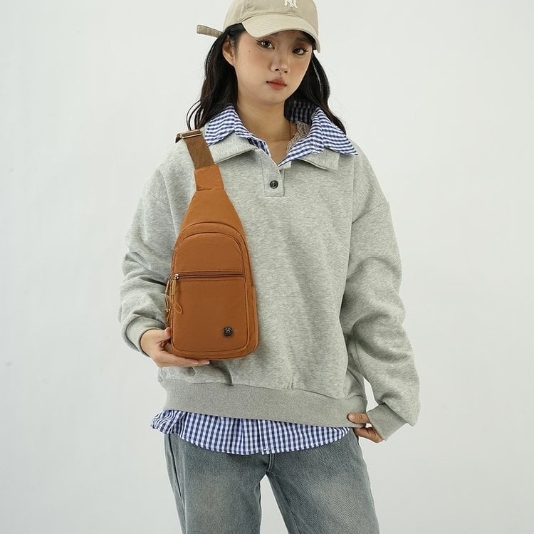 Sieviešu crossbody soma ar pilsētas minimālisma stilu, audums, 2025. gada pavasaris, poliestera oderējums, rāvējslēdzēja atvērums, iekšējā rāvējslēdzēja kabata, iekšējā patch kabata