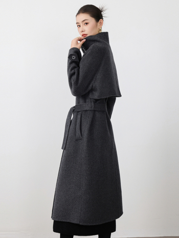 Moteriškas vilnonis palto su stovinčiu apykakle, raištelių detalė, ilgas laisvas siluetas, vilnos-yak mišinio