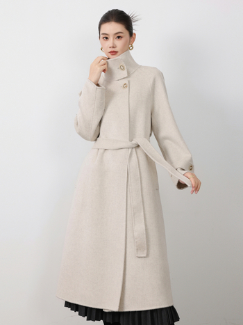 Moteriškas vilnonis palto su stovinčiu apykakle, raištelių detalė, ilgas laisvas siluetas, vilnos-yak mišinio